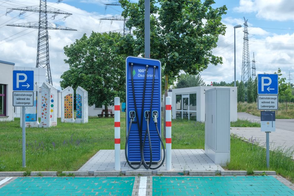 Electric Vehicle Road Trip Reality: Can You Actually Take an EV from Dublin to Donegal Without Stress?